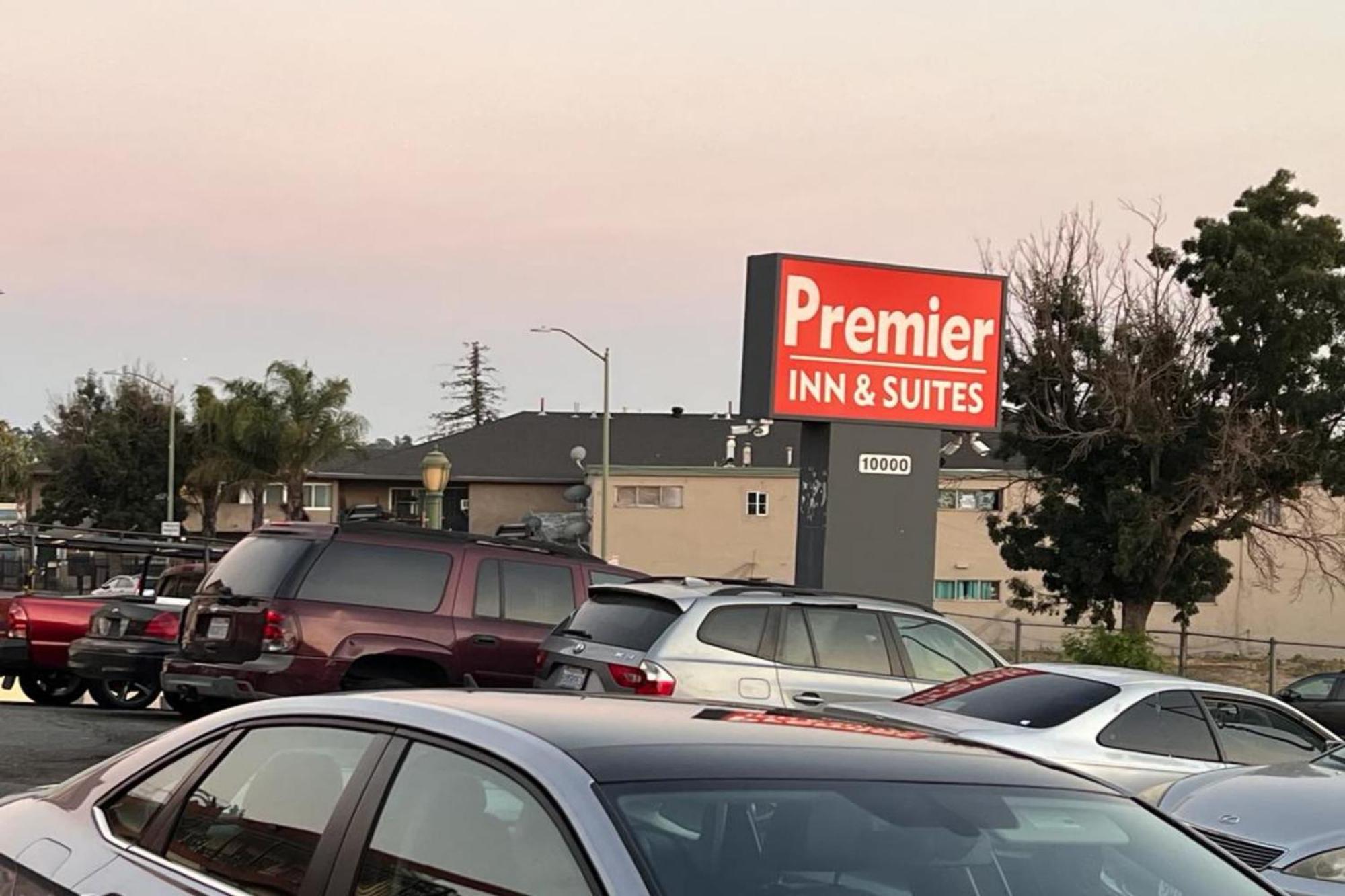 Premier Inn & Suites -Listing Partner Oakland Esterno foto